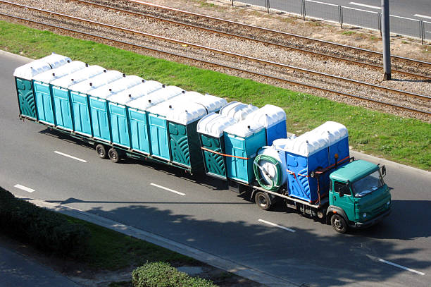 Best Portable restroom trailer rental  in Youngstown, OH